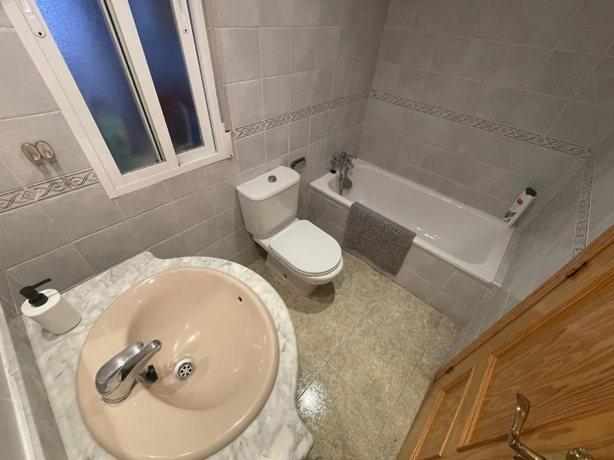Sunny 3 Bed Apartment Only 7 Minute Walk From Beac La Herradura