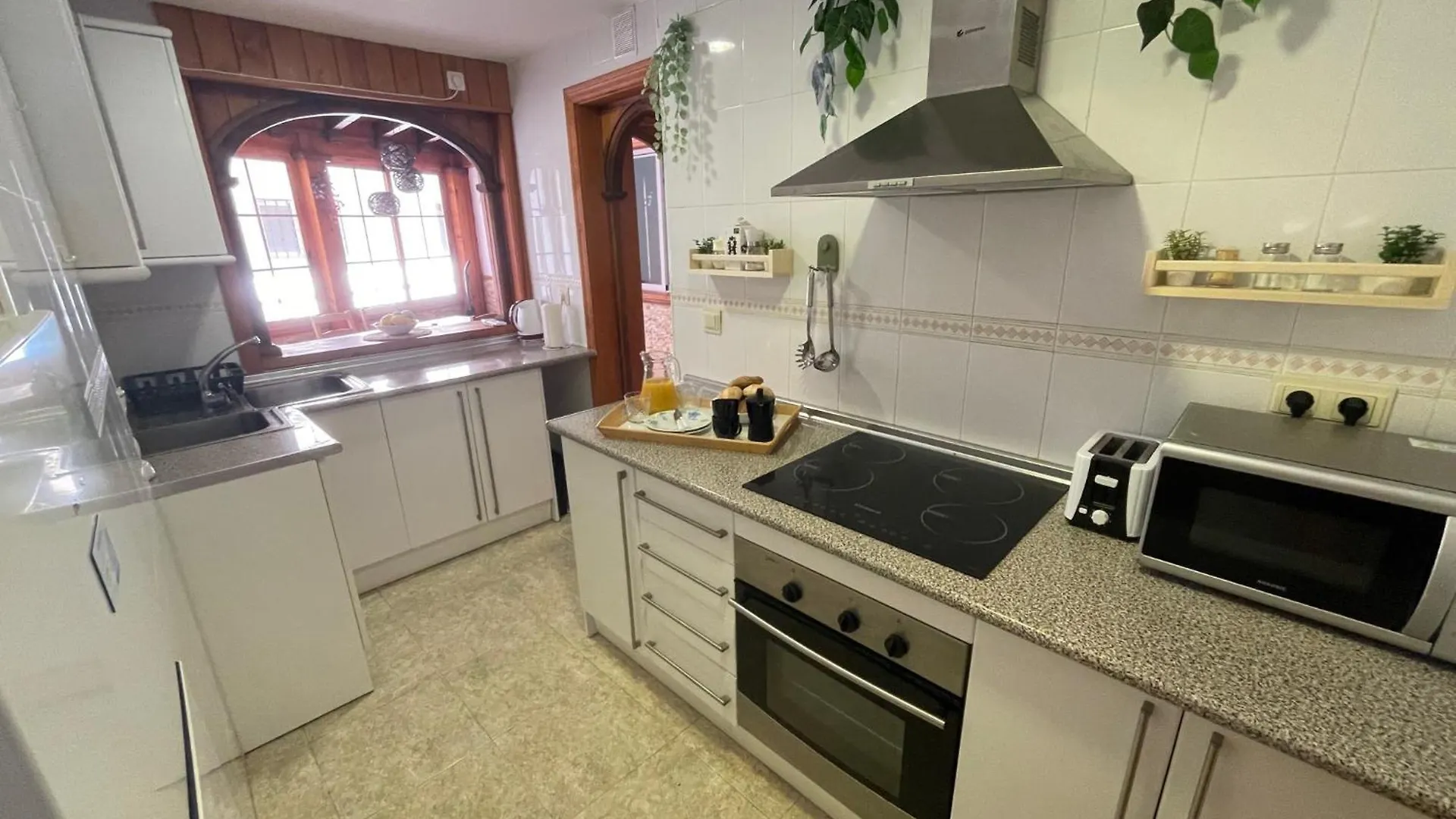 Sunny 3 Bed Apartment Only 7 Minute Walk From Beac La Herradura